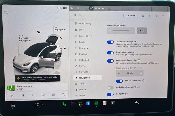 Hvid Tesla Model Y fra 2022