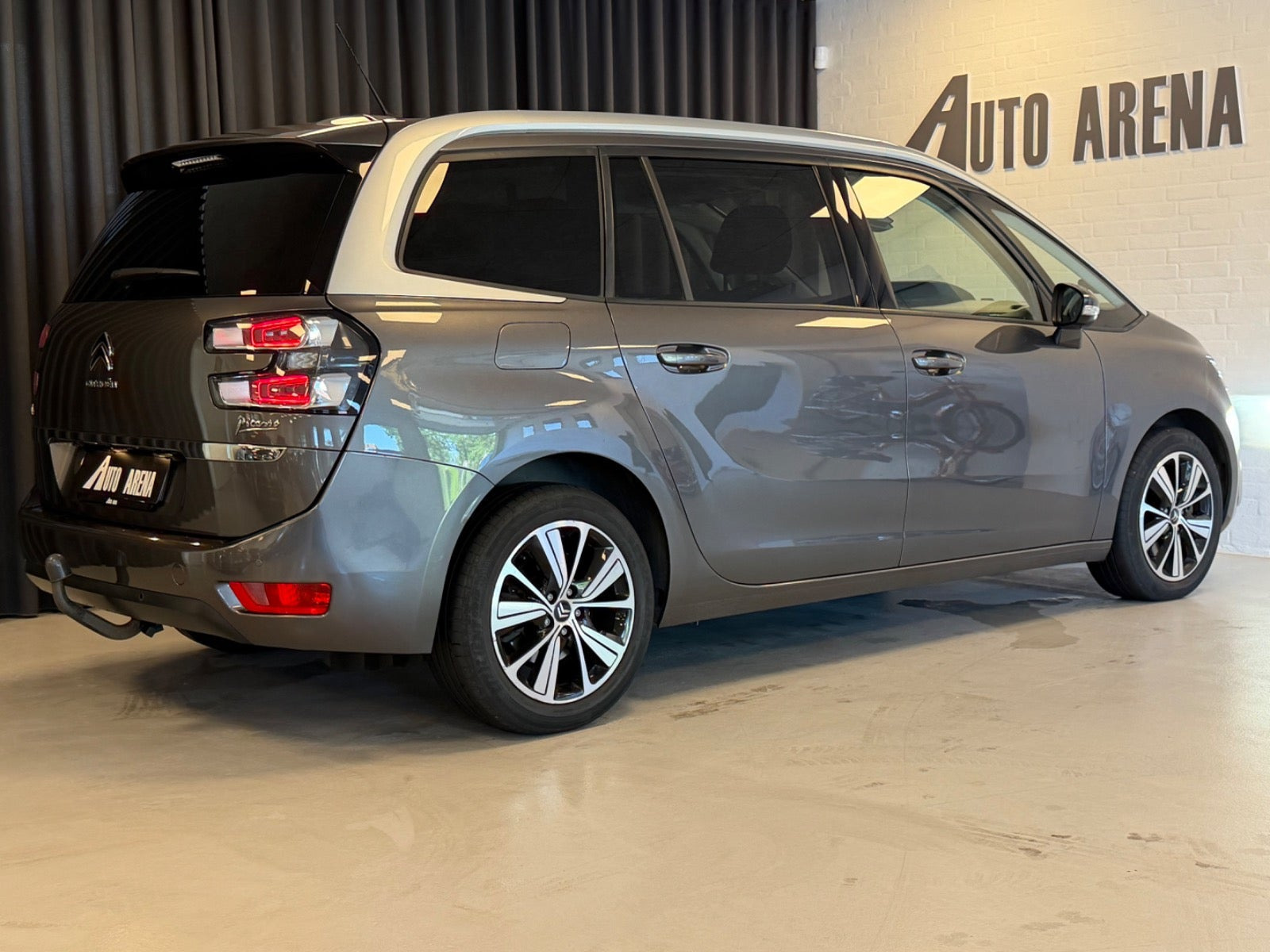 Grå Citroën Grand C4 Picasso fra 2018