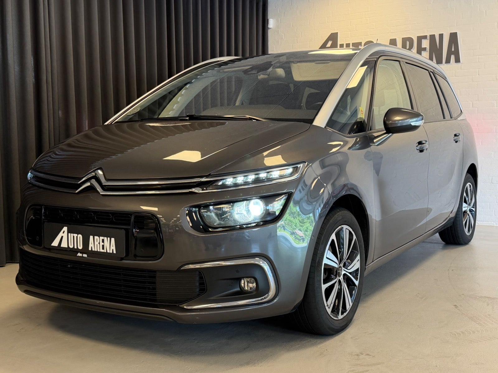 Grå Citroën Grand C4 Picasso fra 2018