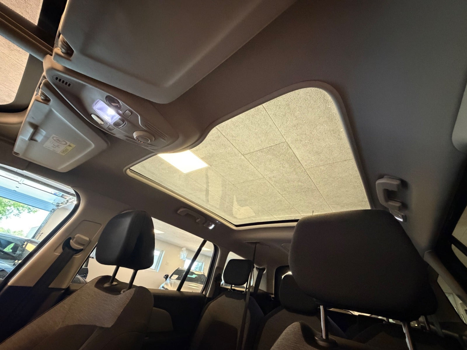 Grå Citroën Grand C4 Picasso fra 2018