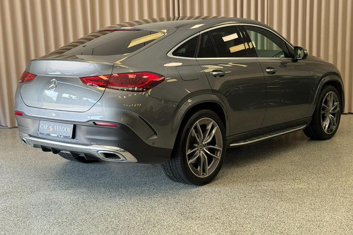 Grå Mercedes GLE350 de fra 2021