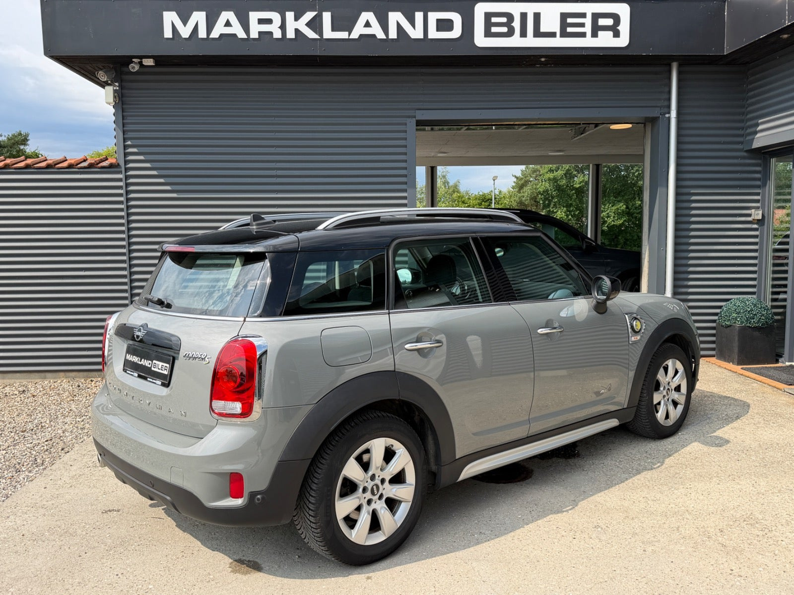 Grå Mini Countryman Cooper SE fra 2020
