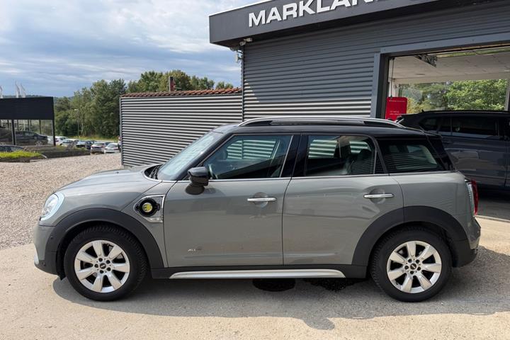 Grå Mini Countryman Cooper SE fra 2020