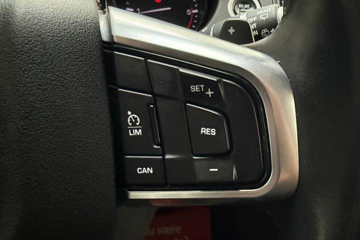Sort Land Rover Discovery Sport fra 2016