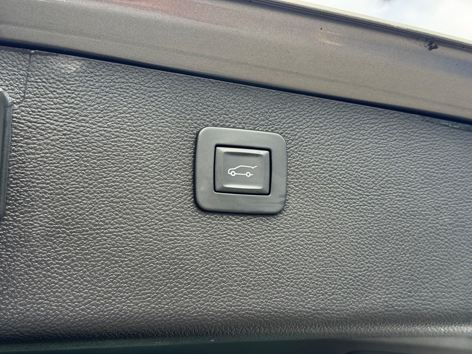 Grå Opel Astra fra 2018
