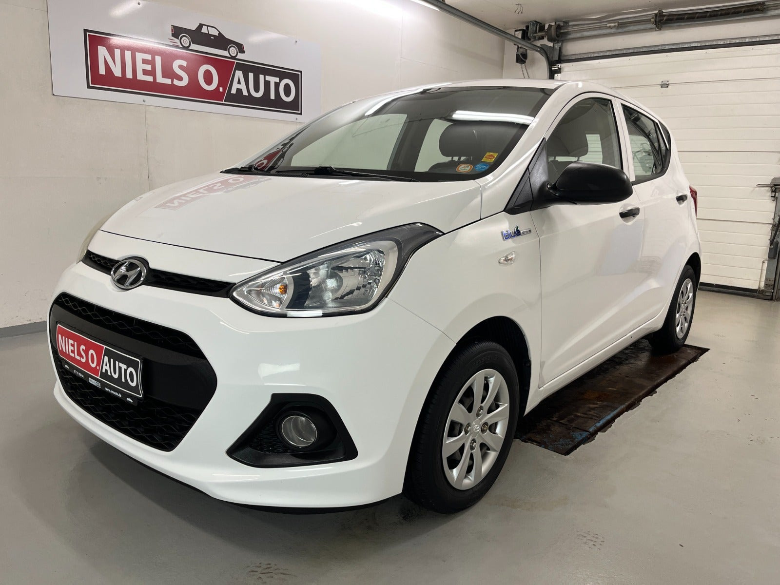 Hvid Hyundai i10 fra 2015