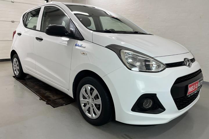 Hvid Hyundai i10 fra 2015