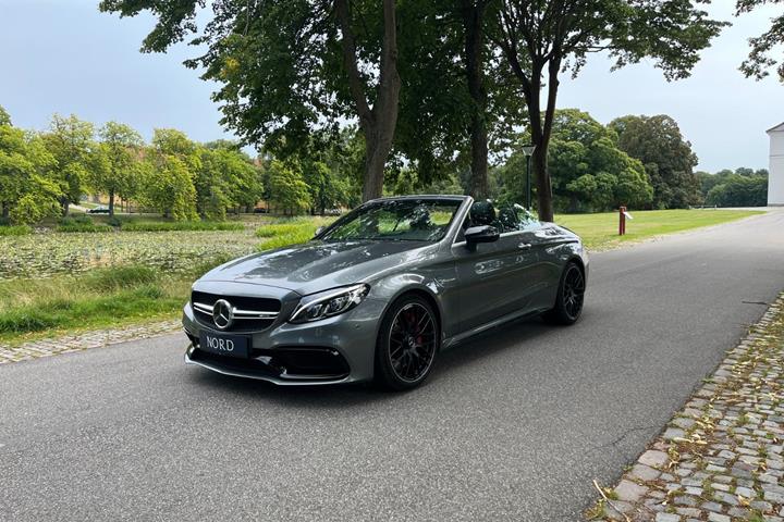 Grøn Mercedes C63 fra 2017