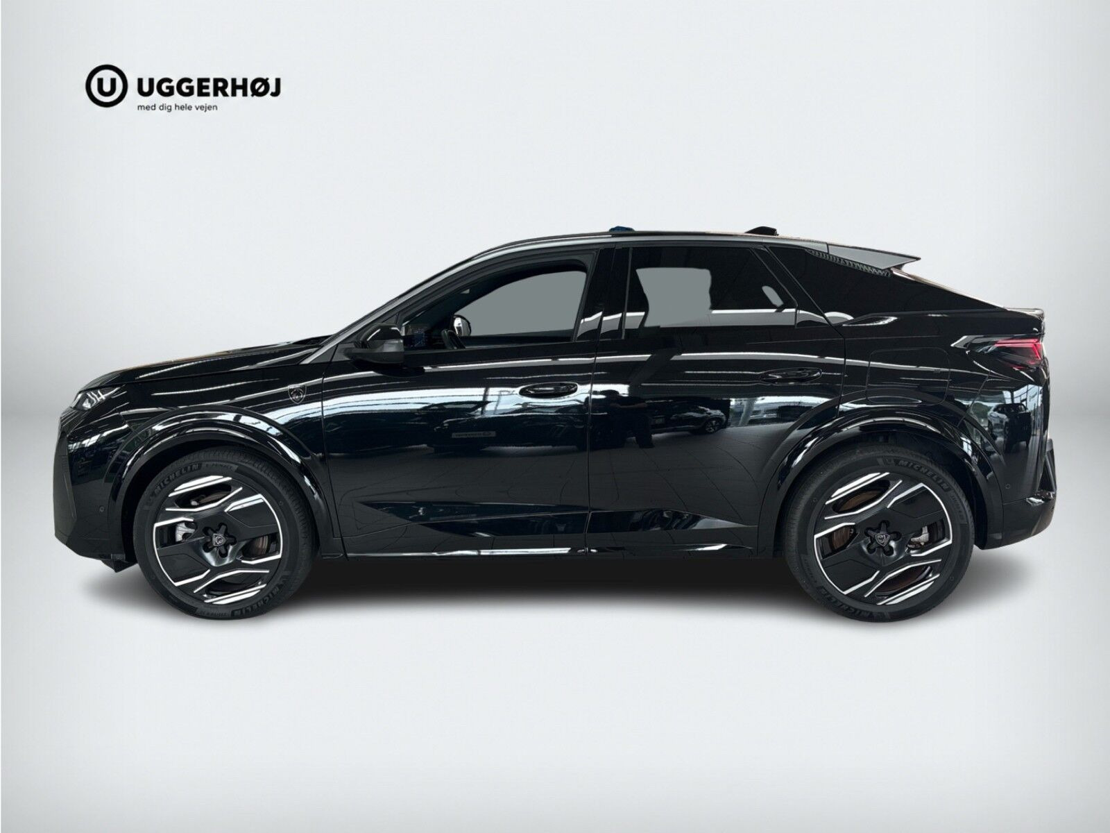Sort Peugeot e-3008 fra 2025