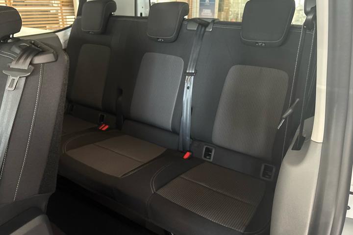 Hvid VW e-Caravelle fra 2026