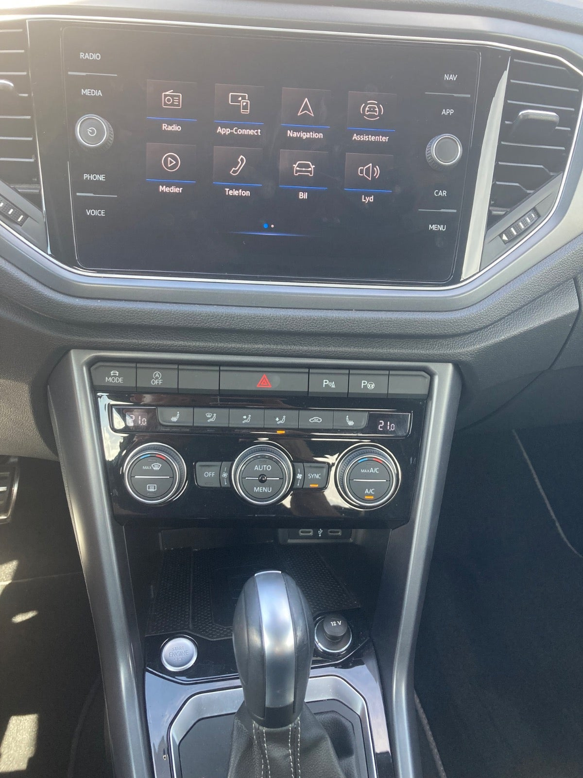 Hvid VW T-Roc fra 2020