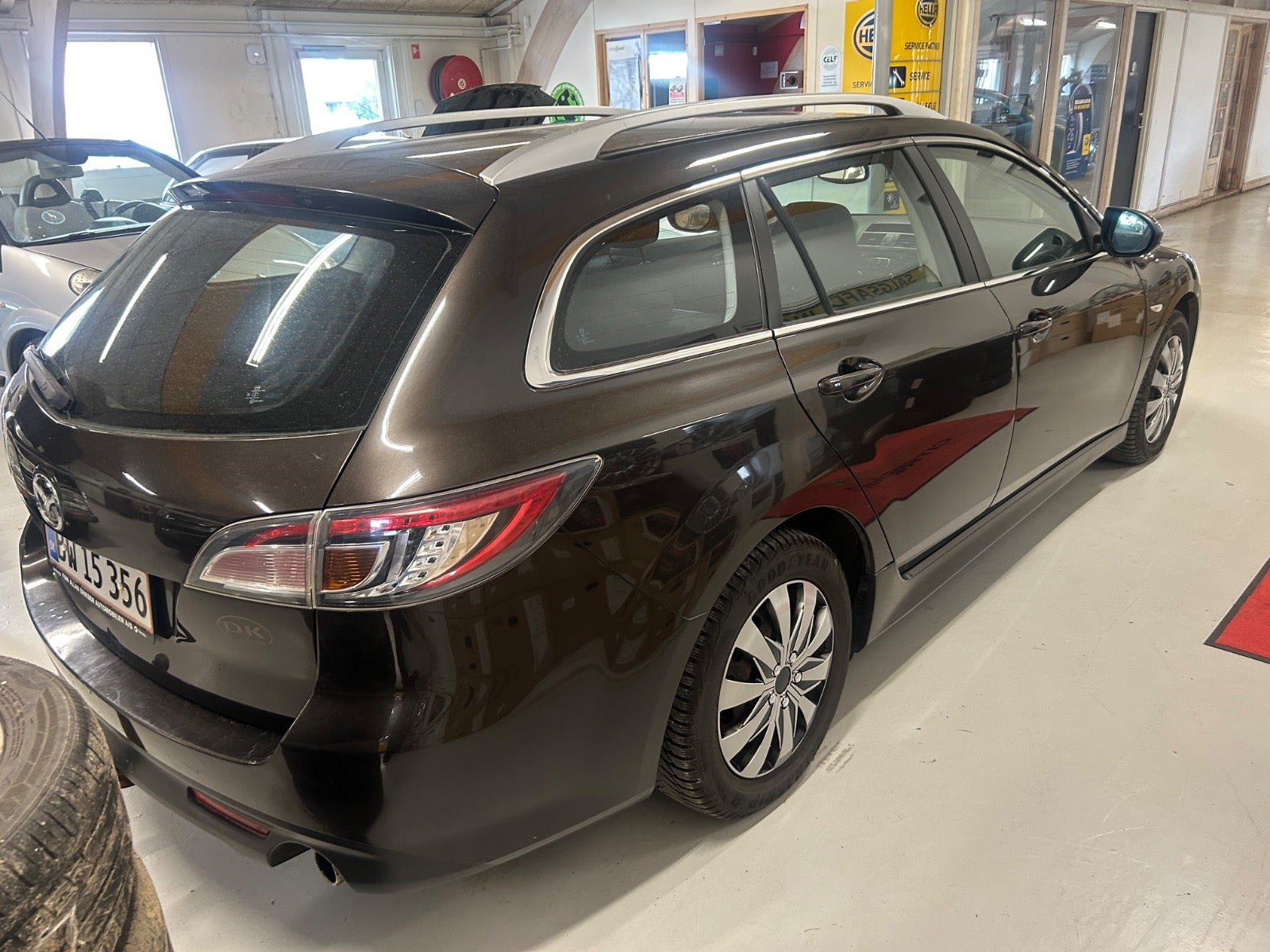 Brun Mazda 6 fra 2010