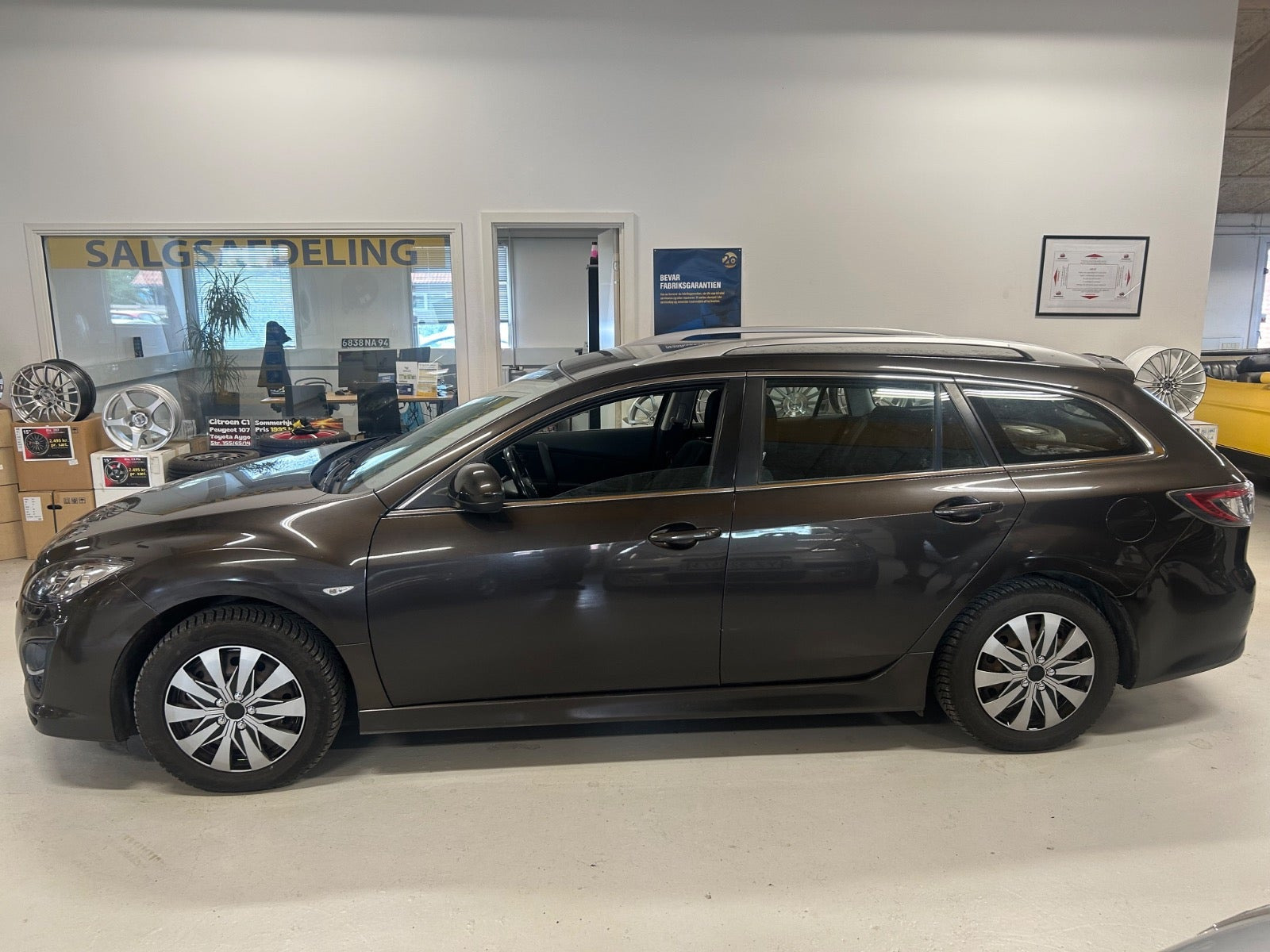 Brun Mazda 6 fra 2010