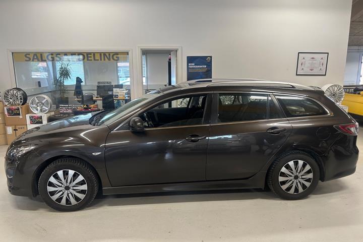 Brun Mazda 6 fra 2010