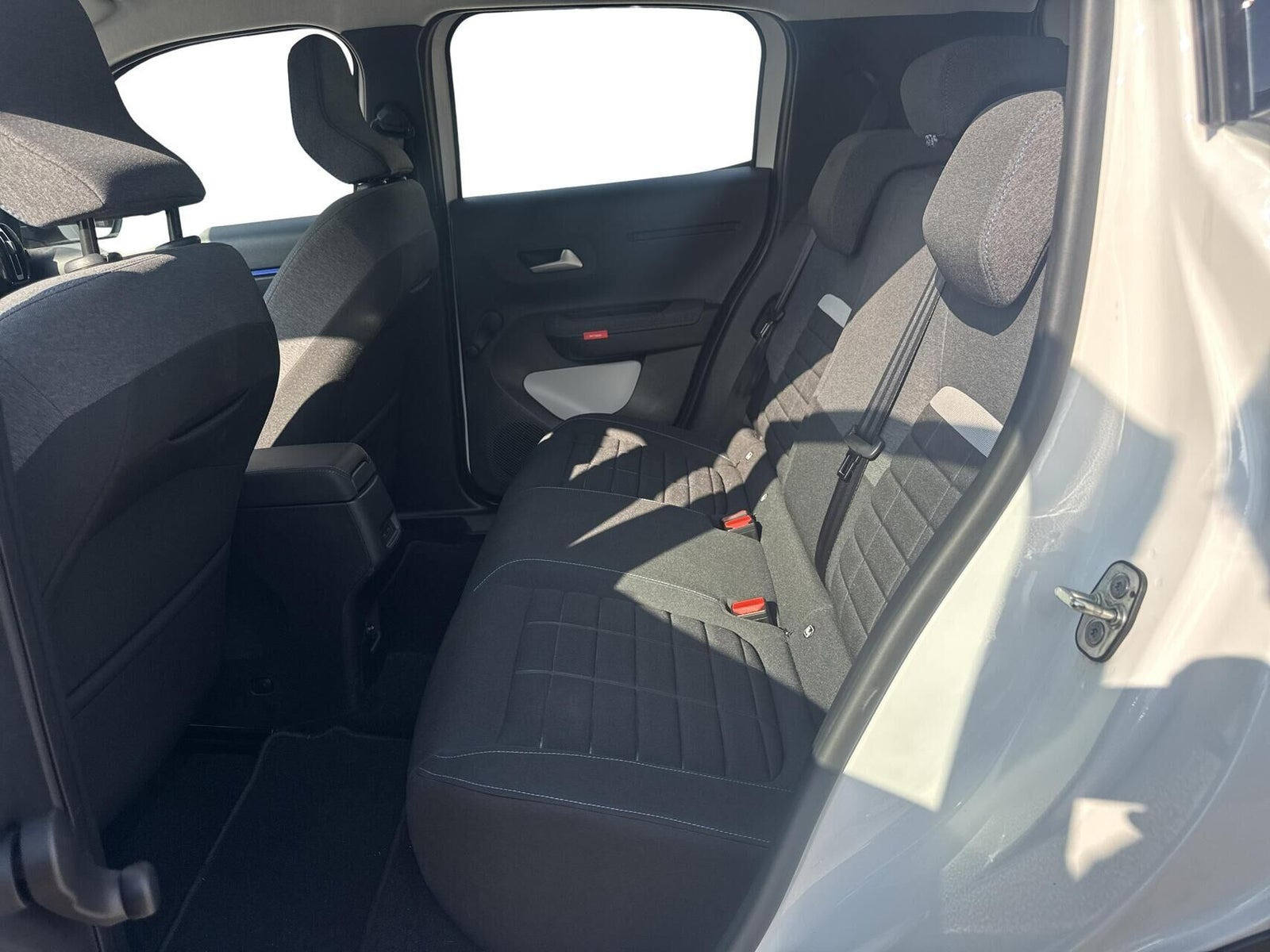 Hvid Citroën ë-C3 fra 2025