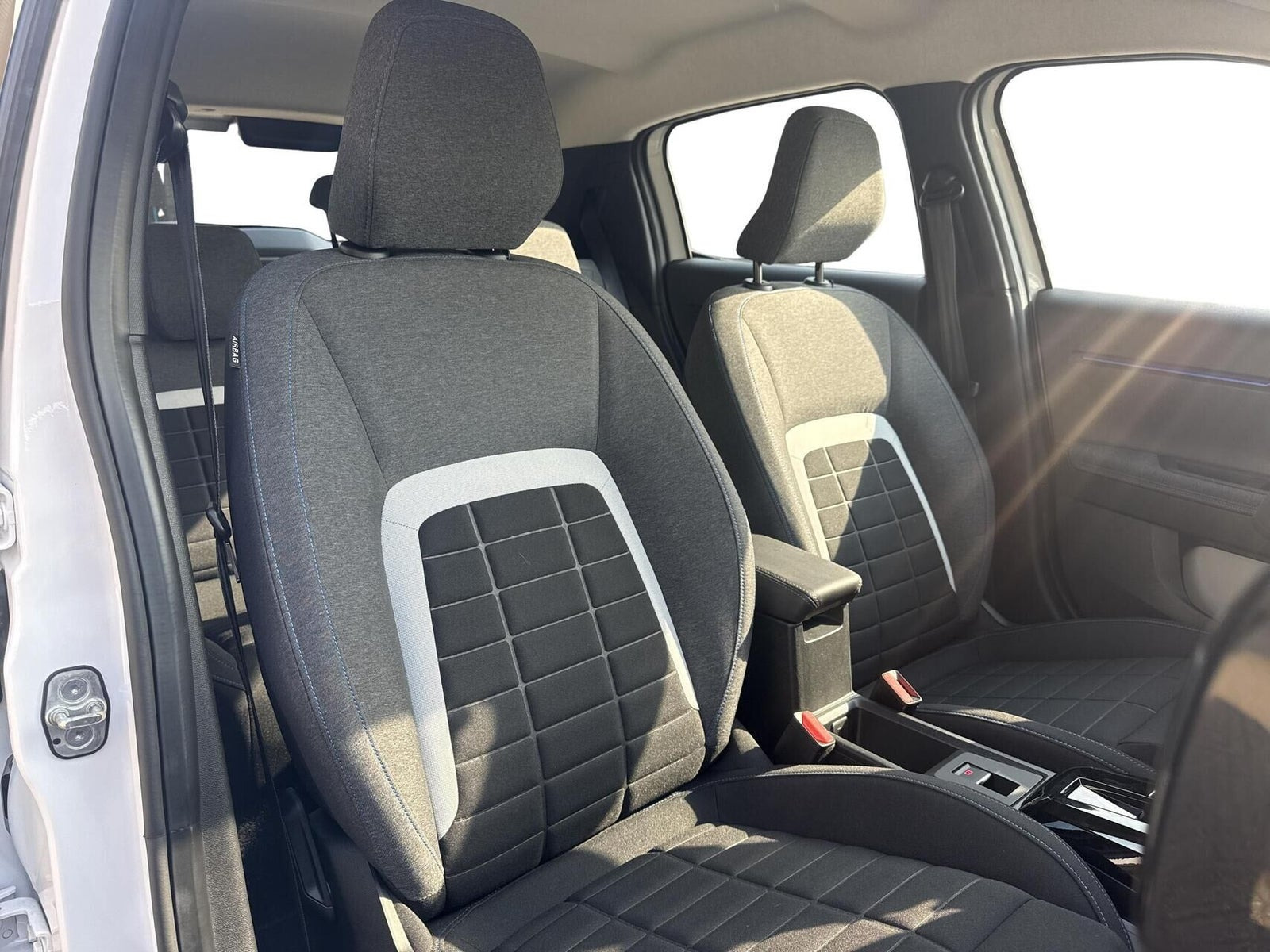 Hvid Citroën ë-C3 fra 2025
