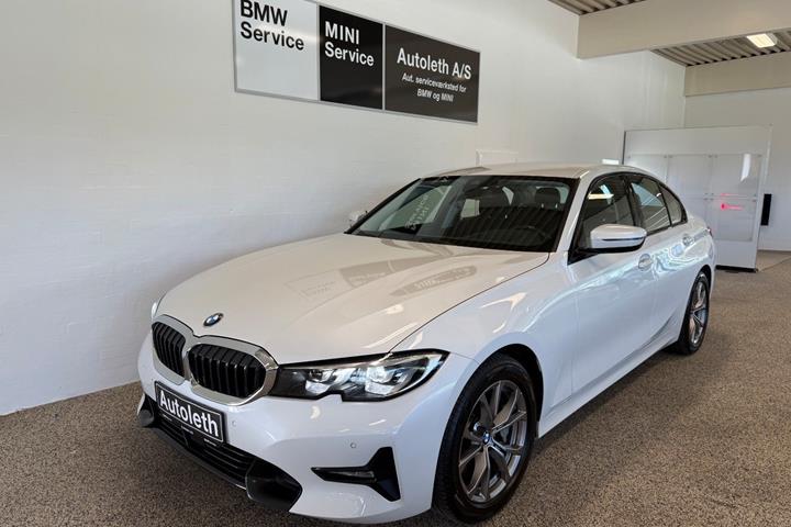 Hvid BMW 330d fra 2020