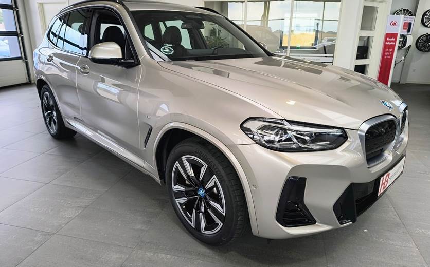 BMW iX3 Charged M-Sport