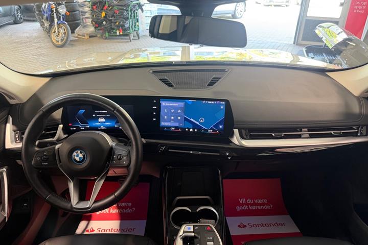Hvid BMW iX1 fra 2024