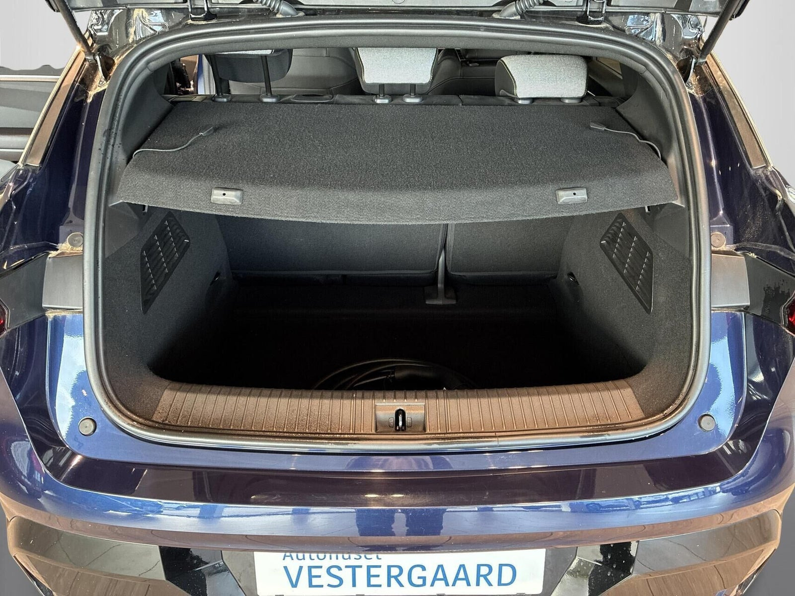 Blå Renault Megane E-Tech fra 2023