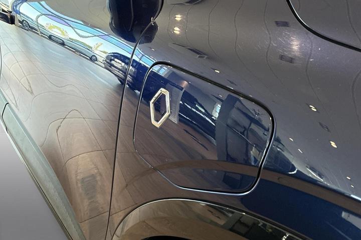 Blå Renault Megane E-Tech fra 2023