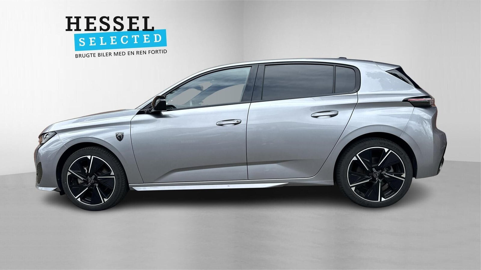 Grå Peugeot E-308 fra 2024