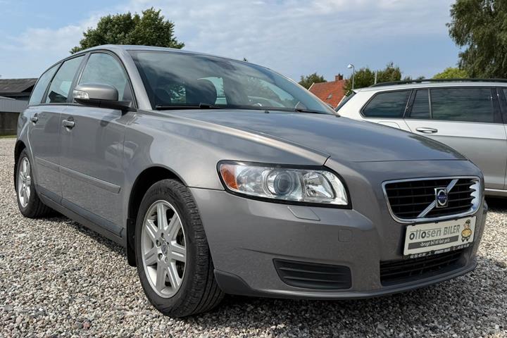 Grå Volvo V50 fra 2007