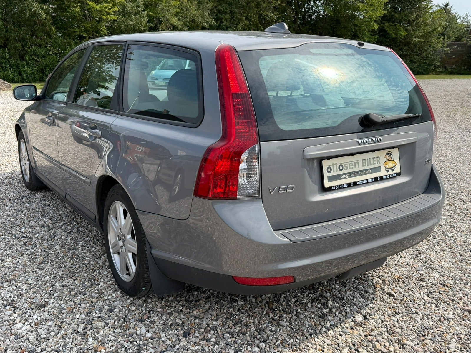 Grå Volvo V50 fra 2007
