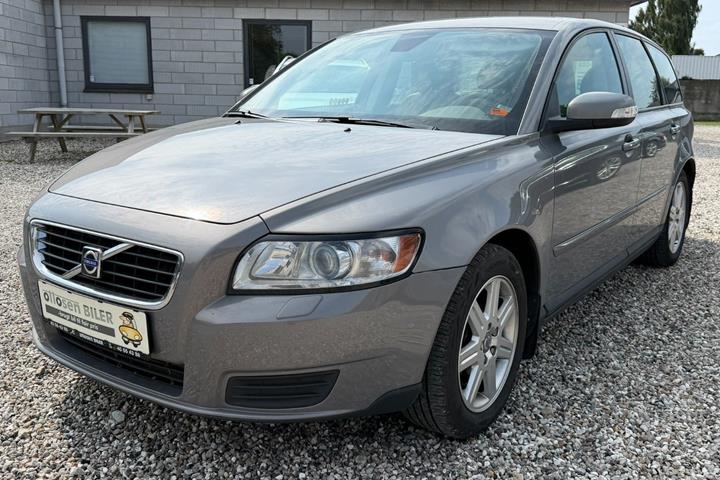 Grå Volvo V50 fra 2007