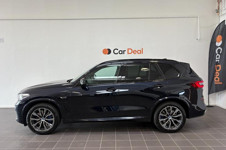 Sort BMW X5 fra 2023
