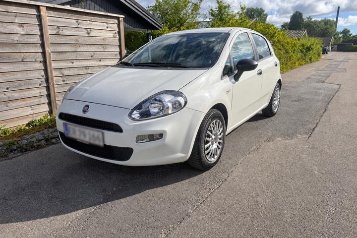 Hvid Fiat Punto fra 2013