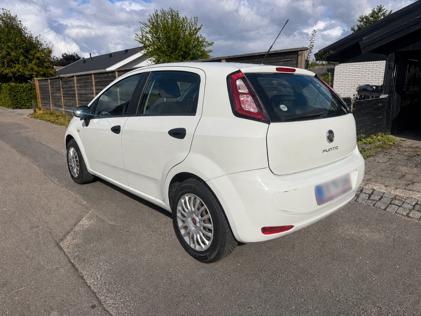 Hvid Fiat Punto fra 2013