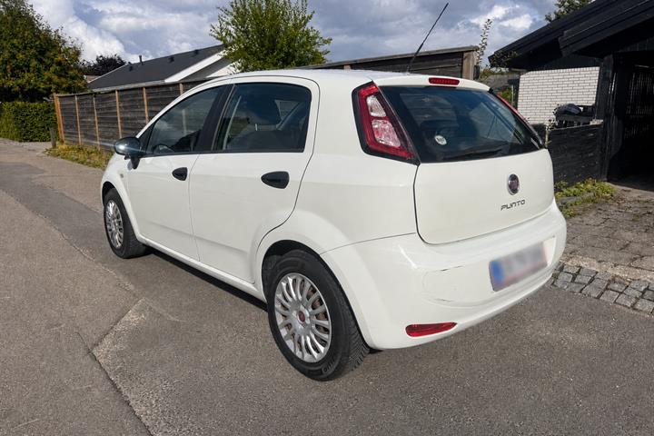 Hvid Fiat Punto fra 2013