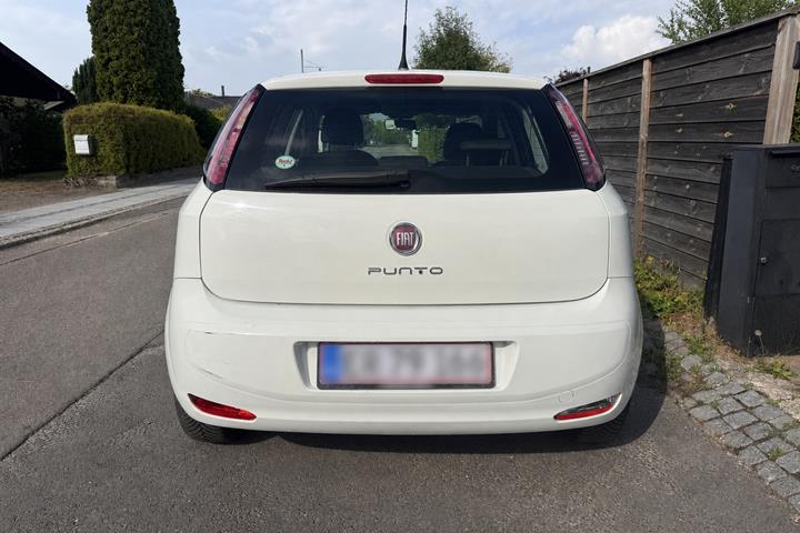 Hvid Fiat Punto fra 2013