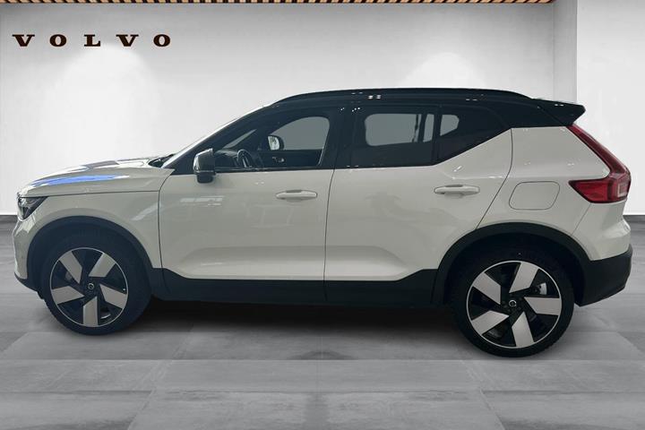 Hvid Volvo XC40 fra 2023