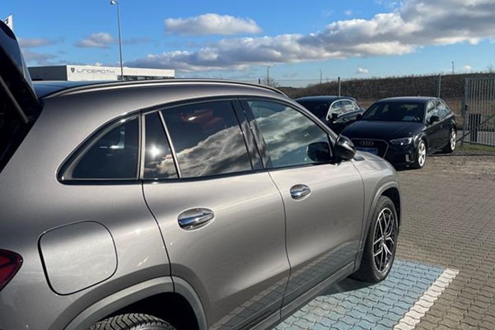 undefined Mercedes EQA 250 fra 2021