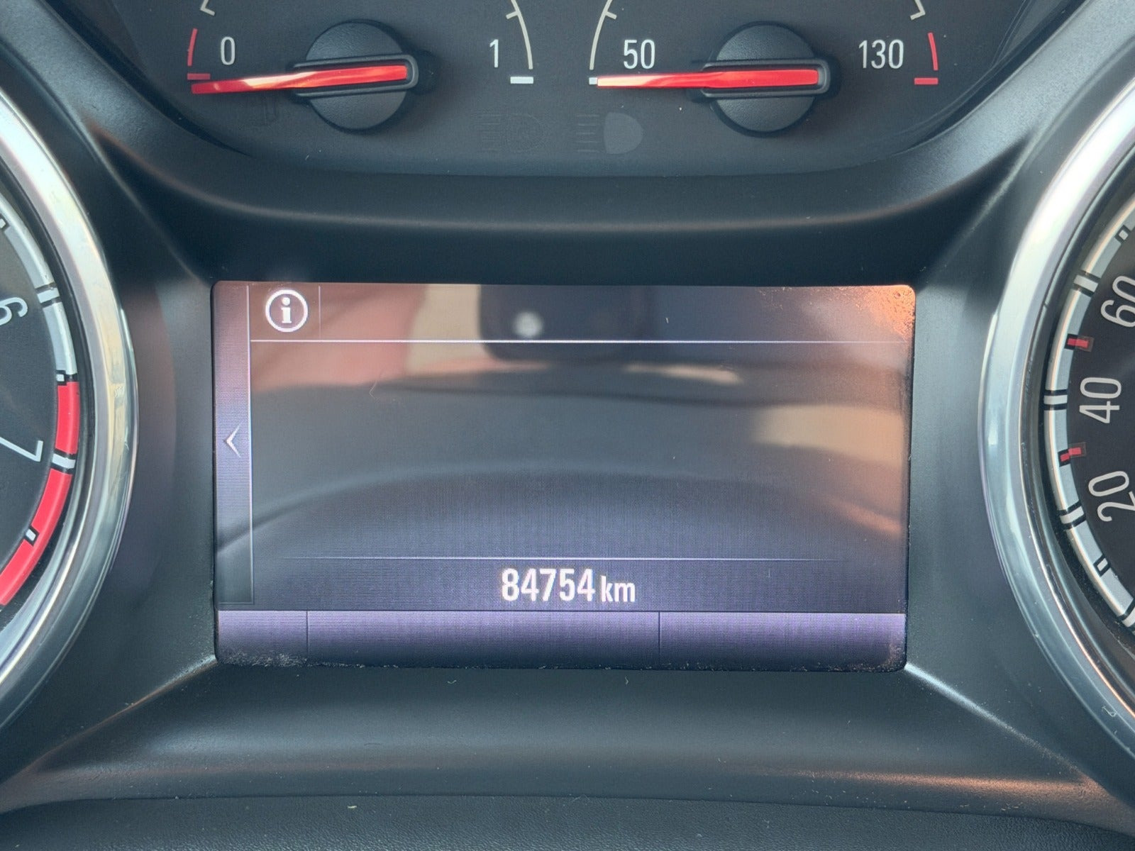 Brun Opel Astra fra 2017