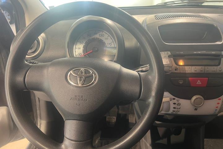 undefined Toyota Aygo fra 2010