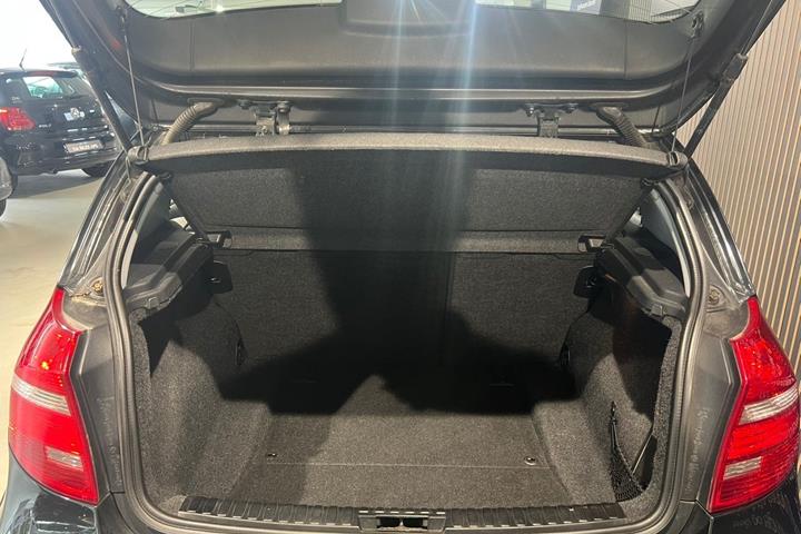 undefined BMW 120d fra 2009