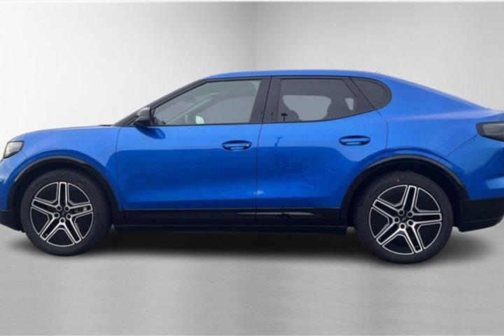 Blå Ford Capri fra 2025