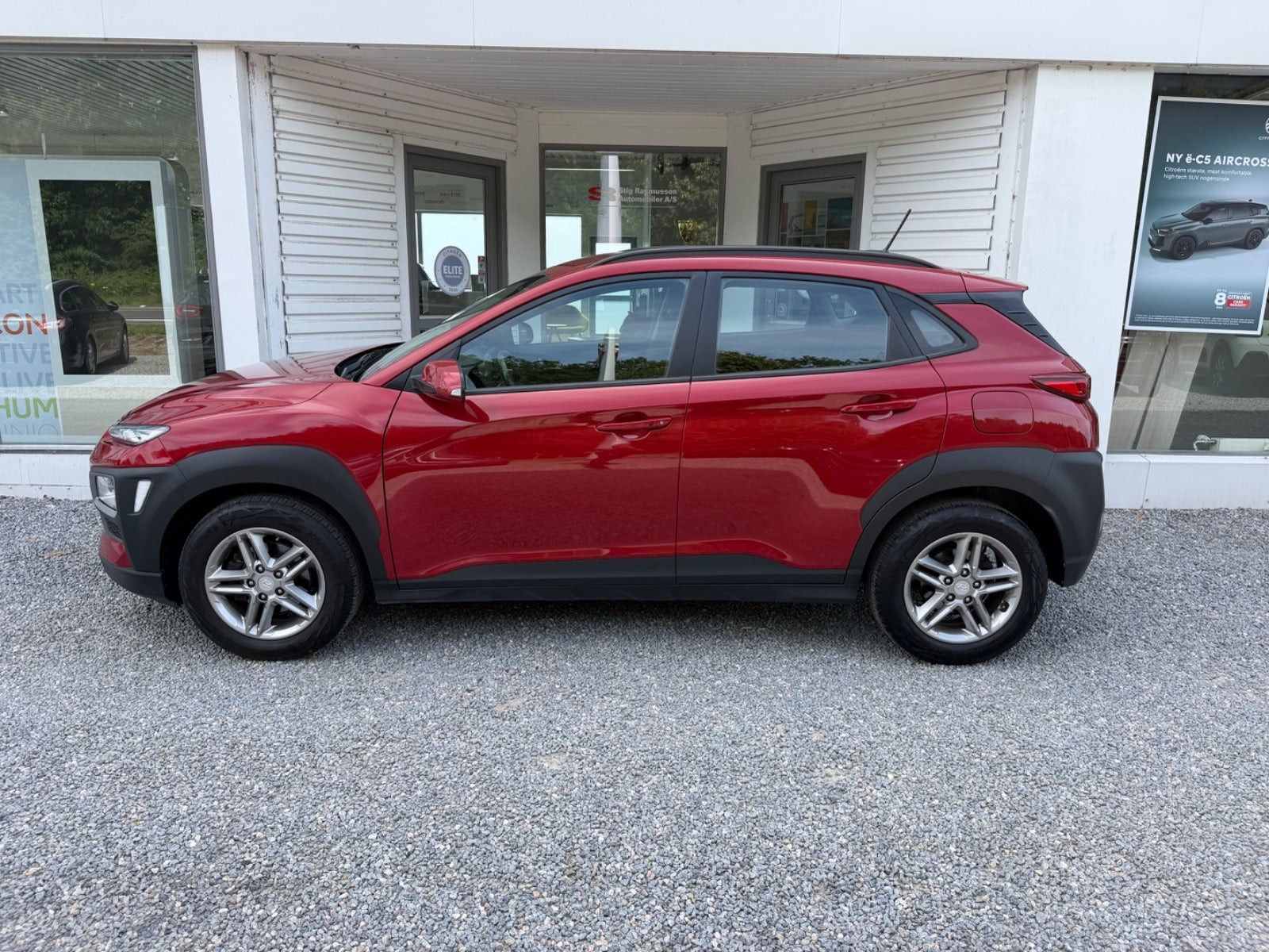 Rød Hyundai Kona fra 2017