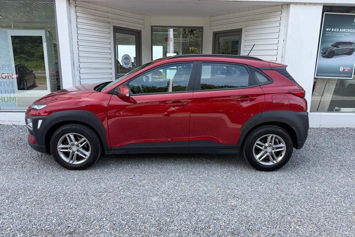 Rød Hyundai Kona fra 2017