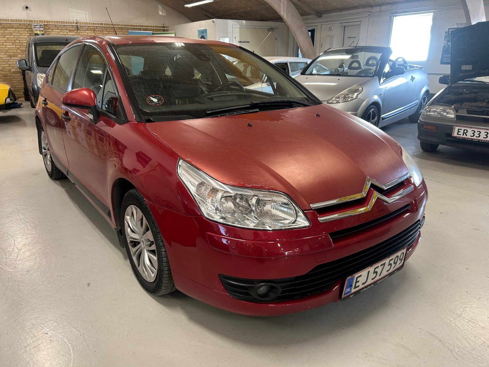 Rød Citroën C4 fra 2008
