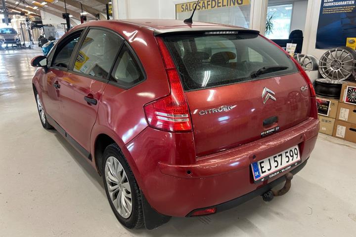 Rød Citroën C4 fra 2008