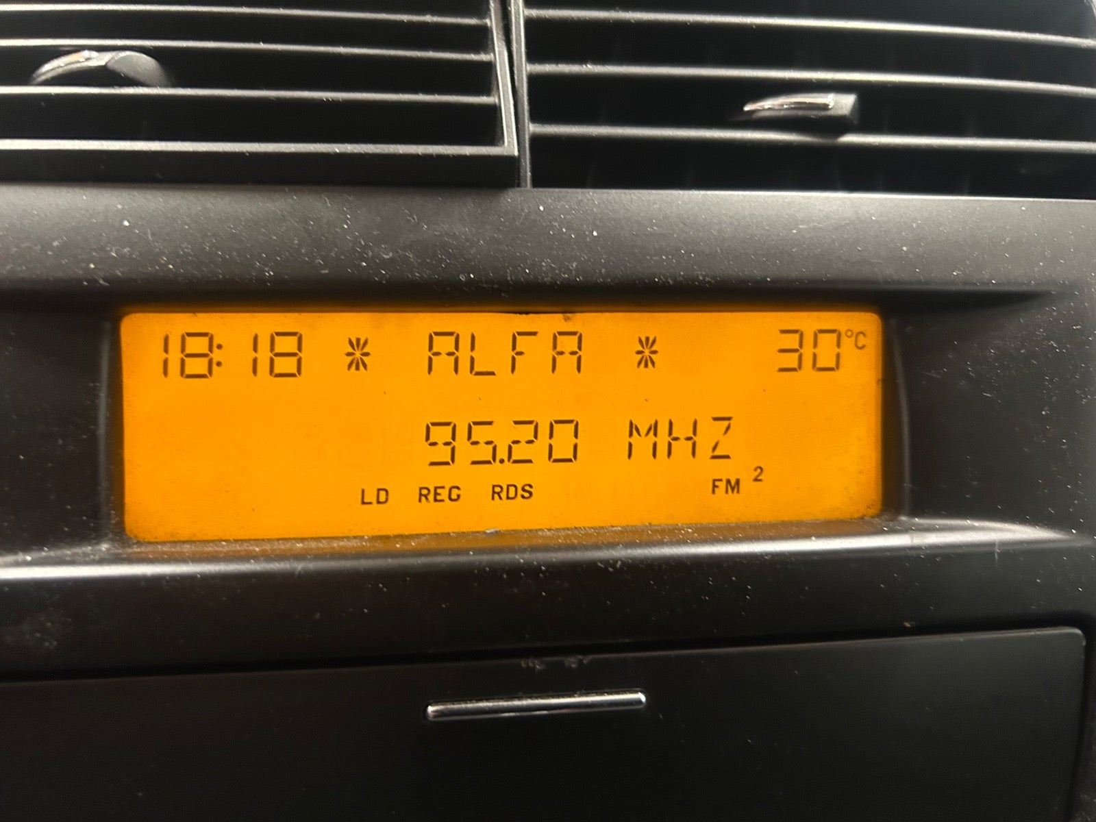 Rød Citroën C4 fra 2008