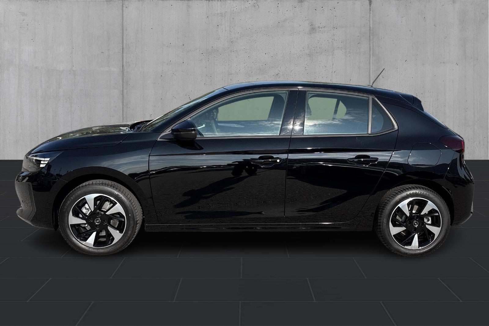 Sort Opel Corsa-e fra 2023