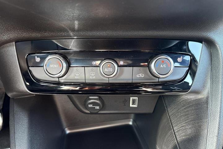 Sort Opel Corsa-e fra 2023