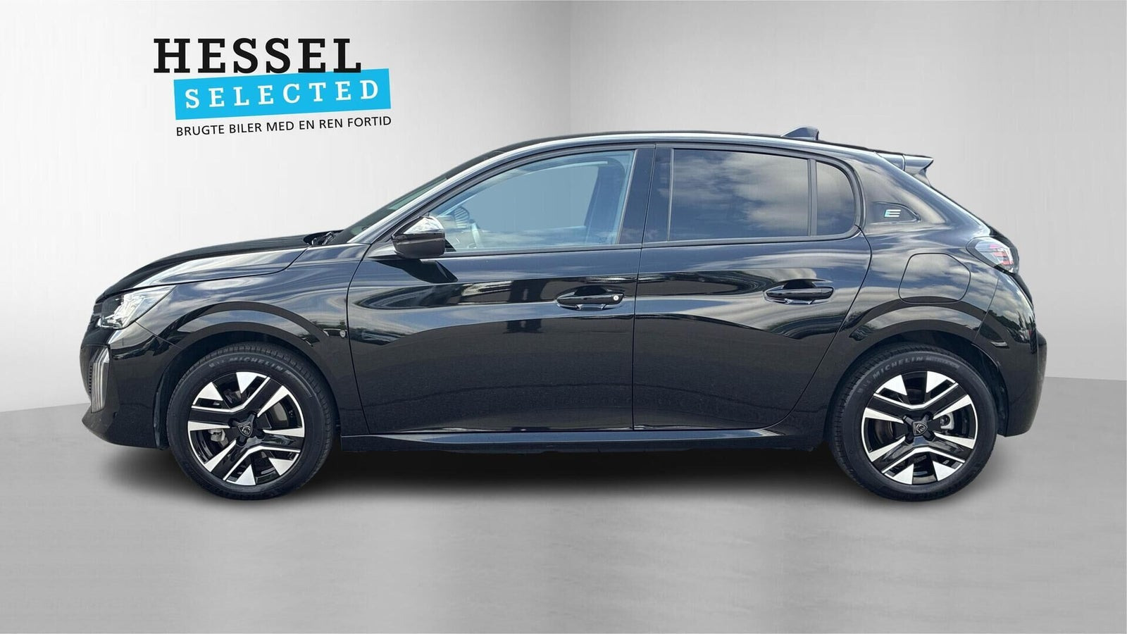 Sort Peugeot e-208 fra 2024