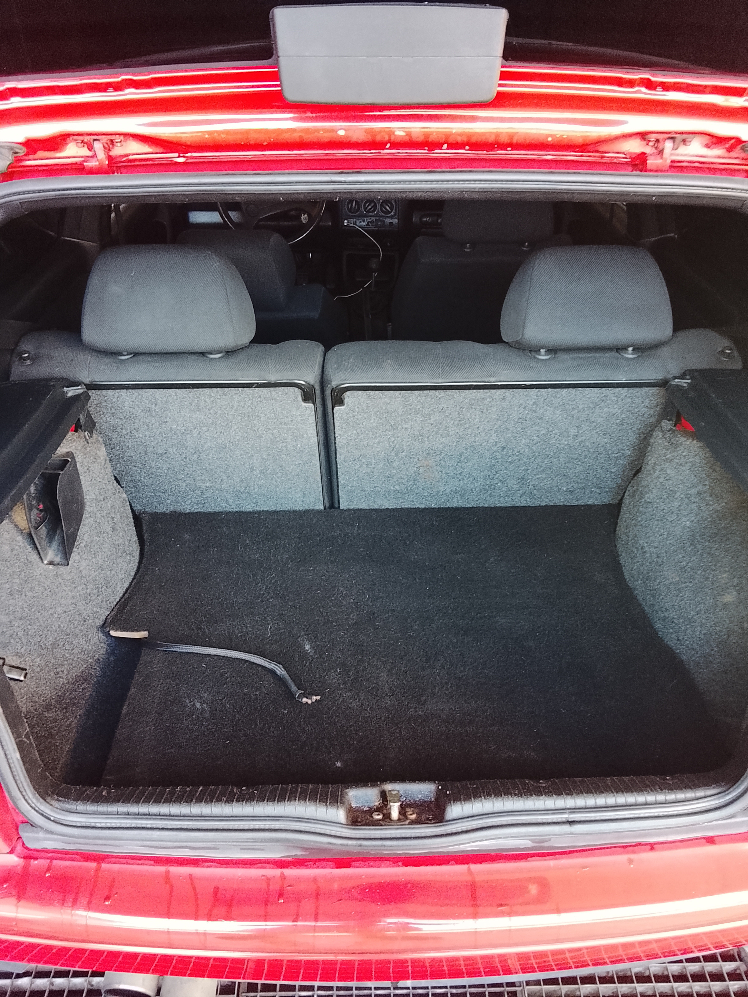 Rød VW Golf fra 1997