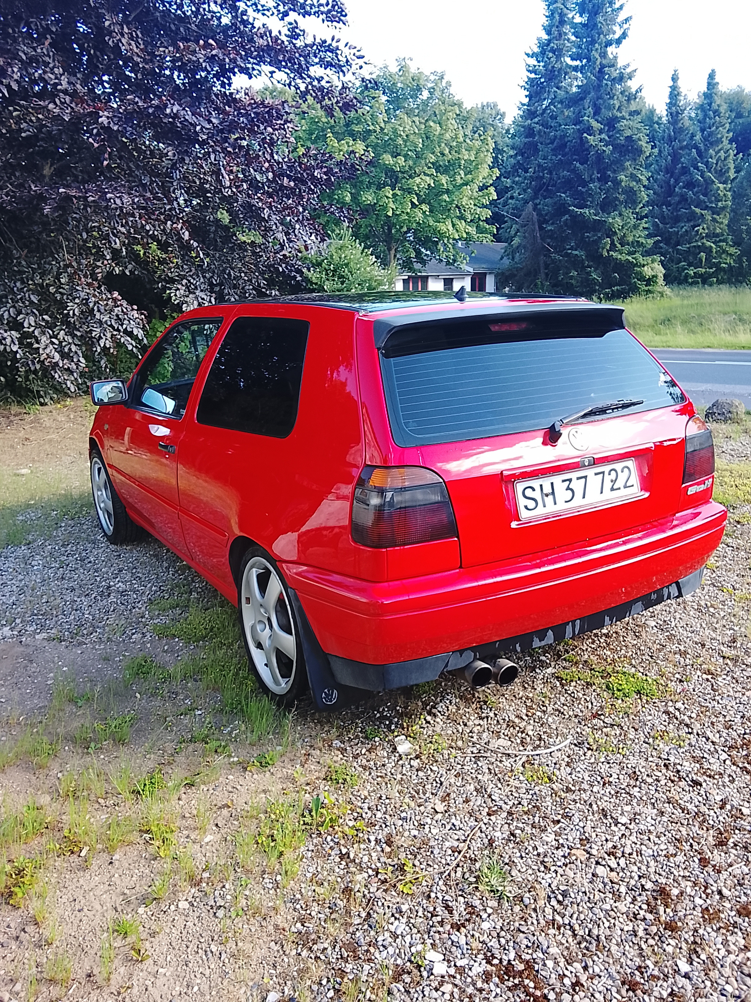 Rød VW Golf fra 1997